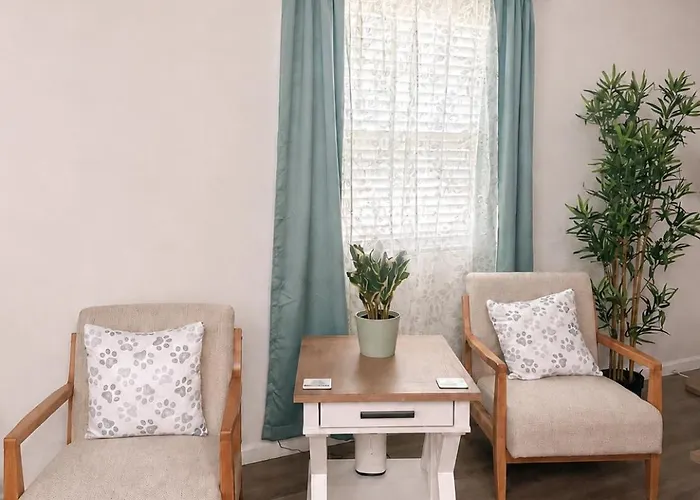 Near FSU&FAMU Quiet 2BR 2 Parking Spots Apartment