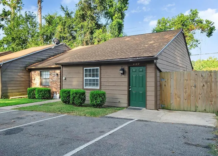 Near FSU&FAMU Quiet 2BR 2 Parking Spots *